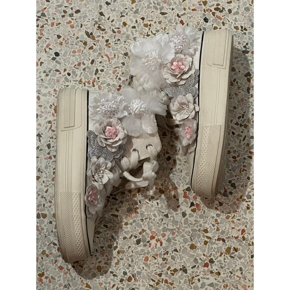 AZALEA WANG Penny Lane Flower Embellished platform canvas Sneaker White size 6 - Picture 12 of 13